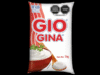 Bolsa de 1 kg de crema Gina en presentación flexible con diseño blanco y rojo, fondo negro.